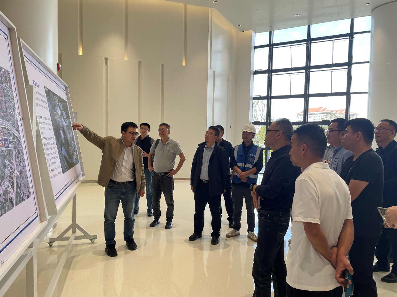 醫(yī)藥行業(yè)同仁赴我司生物制品科學與技術(shù)福建省創(chuàng)新實驗室項目參觀 醫(yī)藥行業(yè)同仁赴我司生物制品科學與技術(shù)福建省創(chuàng)新實驗室項目參觀